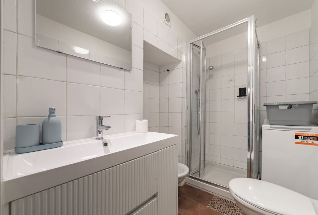 Doccia, asciugacapelli, bidet, asciugamani