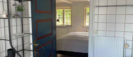 3 bedrooms, iron/ironing board, free WiFi