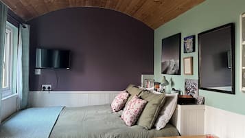 1 bedroom, free WiFi, bed sheets