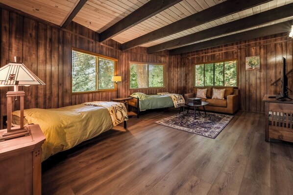 3 bedrooms, free WiFi, bed sheets