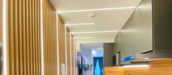 AA28 LUXURY SUITE AT AZURE NORTH