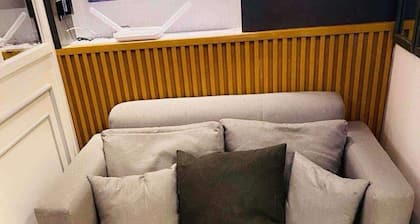 AA28 LUXURY SUITE AT AZURE NORTH