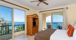 2 bedrooms, in-room safe, desk, iron/ironing board