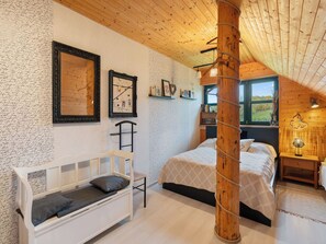 3 bedrooms, Internet