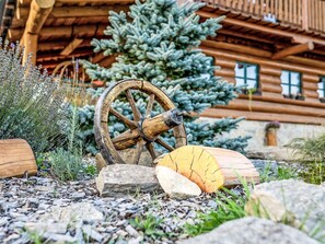 تفاصيل الفندق من الخارج