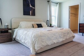 4 slaapkamers, een strijkplank/strijkijzer, wifi, beddengoed