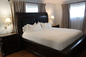 4 bedrooms, desk, iron/ironing board, WiFi - Cozy and spacious 4-bedroom house in the heart of campus. Walk to Boone Pickens! (Stillwater)