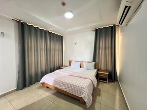 3 Schlafzimmer, Schreibtisch, Bügeleisen/Bügelbrett, kostenloses WLAN