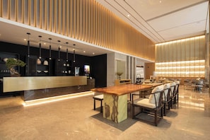 Lobby lounge