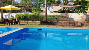 Outdoor pool, open 8:00 AM to 10:00 PM, pool loungers - Aventura Surf Suites-Surf City El Tunco (Tamanique)