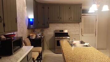 微波炉、烤箱、炉灶、洗碗机