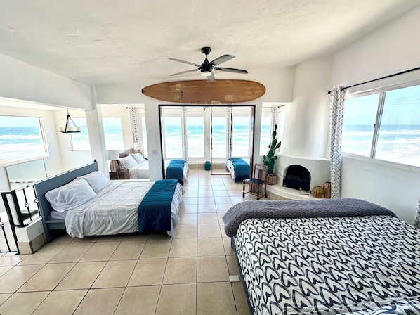 4 habitaciones, tabla de planchar con plancha, wifi y ropa de cama 