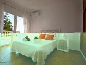 4 dormitorios, tabla de planchar con plancha, Internet y ropa de cama