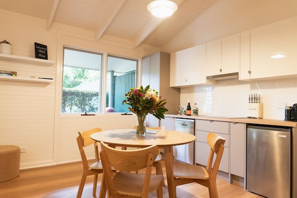 Microondas, horno, parrilla de estufa y lavavajillas