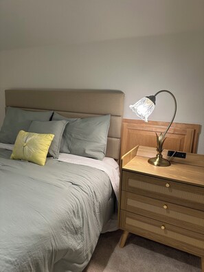 1 bedroom, in-room safe, desk, iron/ironing board - Private & Cozy  1-bedroom guest house in delightful Alamo with WiFi, AC (Alamo)
