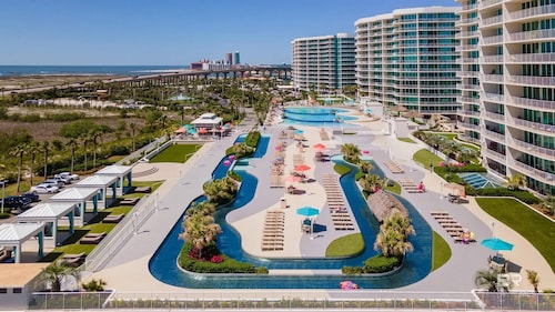 Vibrant and Luxurious 2-bedroom condo in Fabulous Tropical Orange Beach