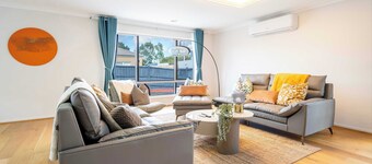 Spacious 4B House in PointCook