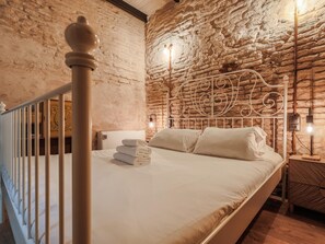 2 chambres, fer et planche à repasser, accès à Internet, literie fournie