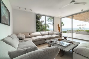 Vila superluxo, vista para o oceano | Sala de estar