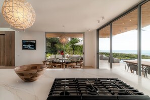 Vila superluxo, vista para o oceano | Cozinha privada