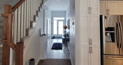 3-bedroom townhome in charming Ottawa with WiFi, AC. Start your vacation now