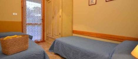 2 bedrooms