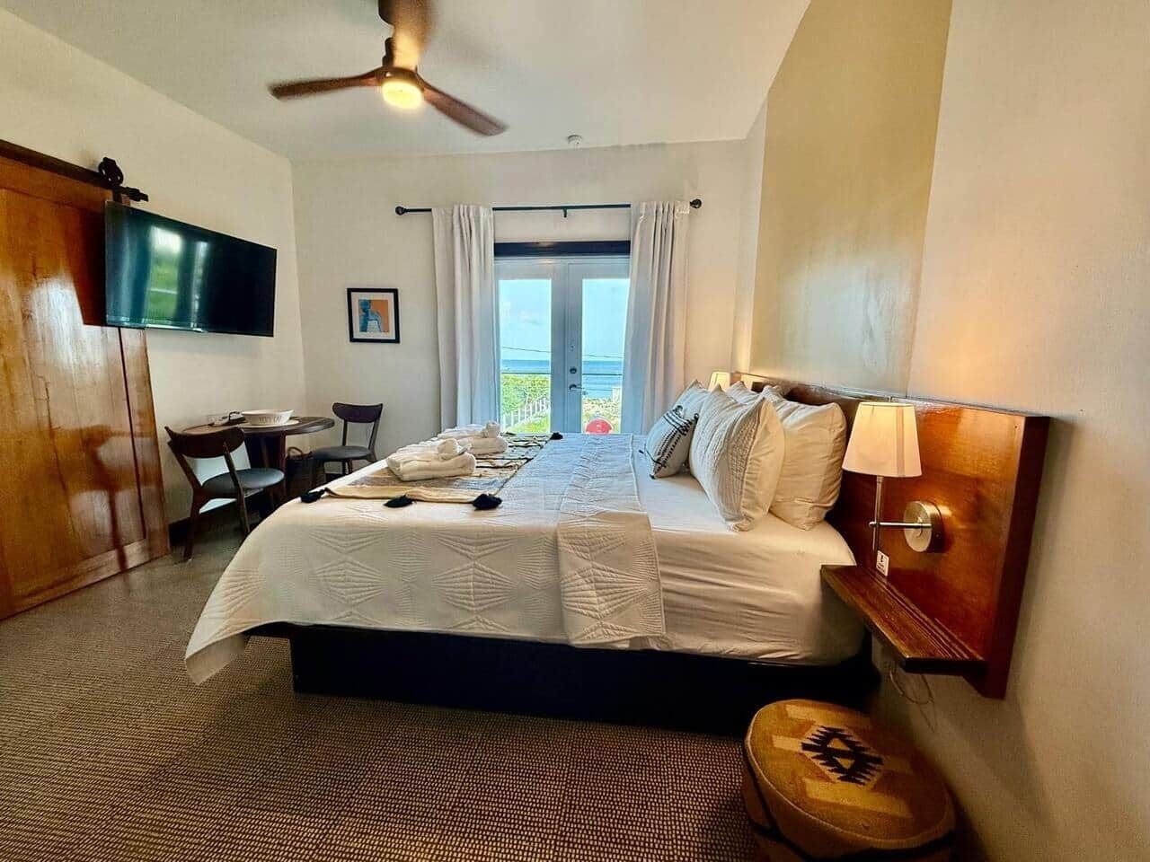 4 Schlafzimmer, Zimmersafe, Bügeleisen/Bügelbrett, WLAN