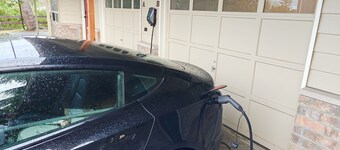 Cozy home, Walk to Lake, Food & Shops, EV Charger
