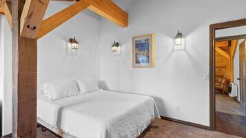 4 slaapkamers, een bureau, een strijkplank/strijkijzer, wifi