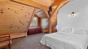 4 bedrooms, desk, iron/ironing board, WiFi