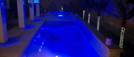 Outdoor pool, a heated pool