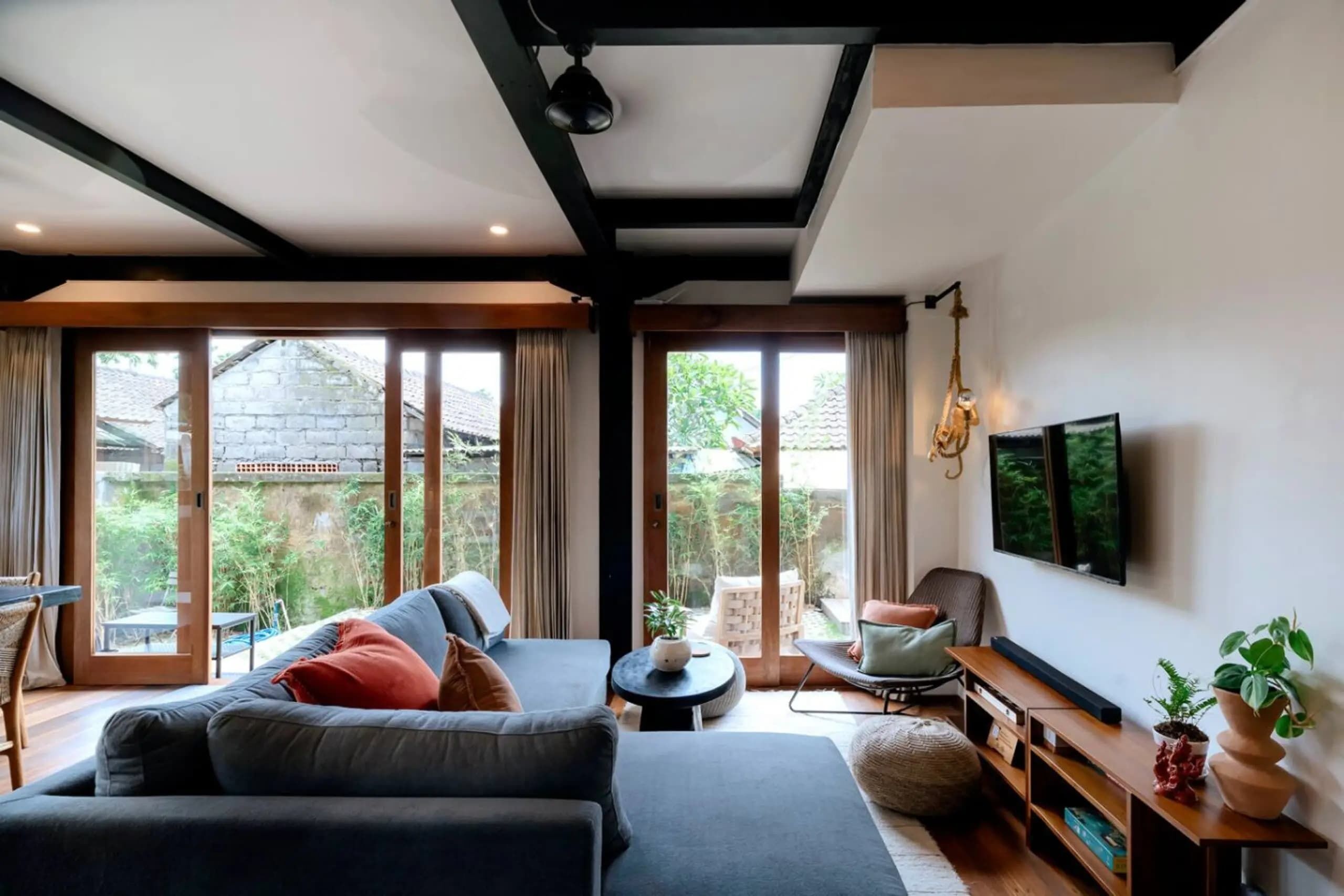 Villa 2, 3 bedrooms, Private Pool | Living area