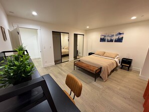 1 chambre, fer et planche à repasser, Wi-Fi gratuit, draps fournis