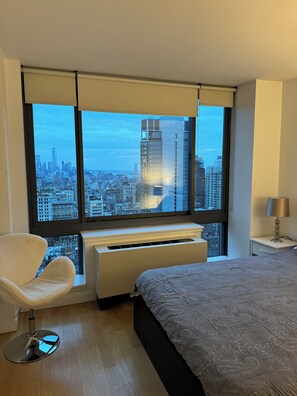 1 habitación, escritorio, tabla de planchar con plancha y wifi gratis