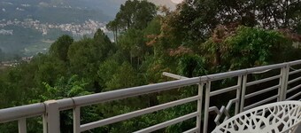 Family-friendly Independent Studio Unit in Solan, Himachal Pradesh, India