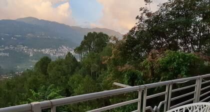 Family-friendly Independent Studio Unit in Solan, Himachal Pradesh, India