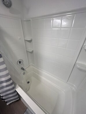 Bidet, Seife, Toilettenpapier