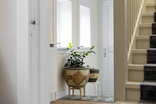 Bright & Cozy Stay in Glasgow’s Vibrant West End