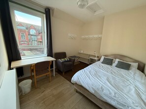 3 Schlafzimmer, Bügeleisen/Bügelbrett, WLAN, Bettwäsche