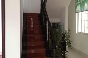 Unclassified image, 4 of 10, button - Jixi Longchuan No.19 Farm Hotel (Jixi)