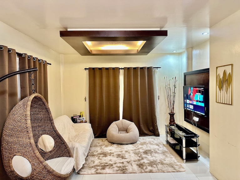 Spacious 3-bedroom House In Subic With Ac, Wifi, Pool & Parking. Relax & Unwind - 수비크