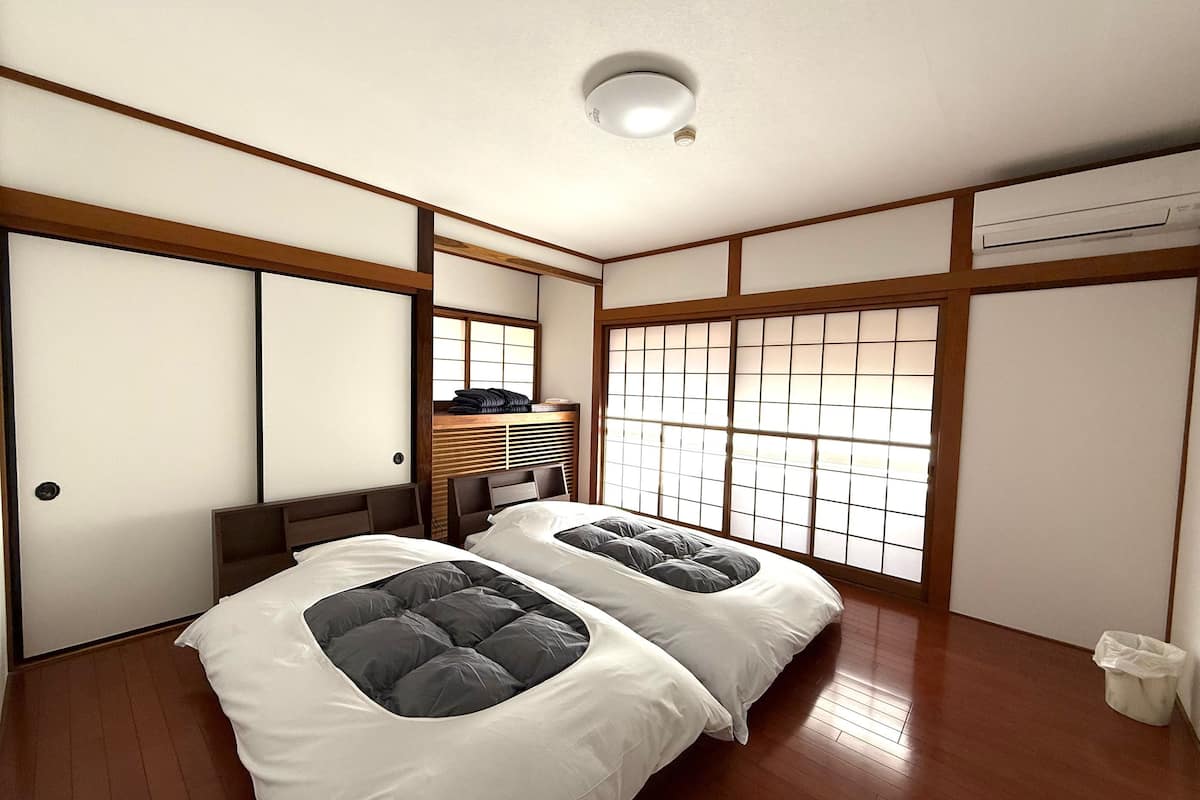 Vila Keluarga, Bebas Asap Rokok, pemandangan halaman (Nyohou) | 1 kamar tidur, selimut bulu angsa, brankas, dan ruang kerja ramah laptop