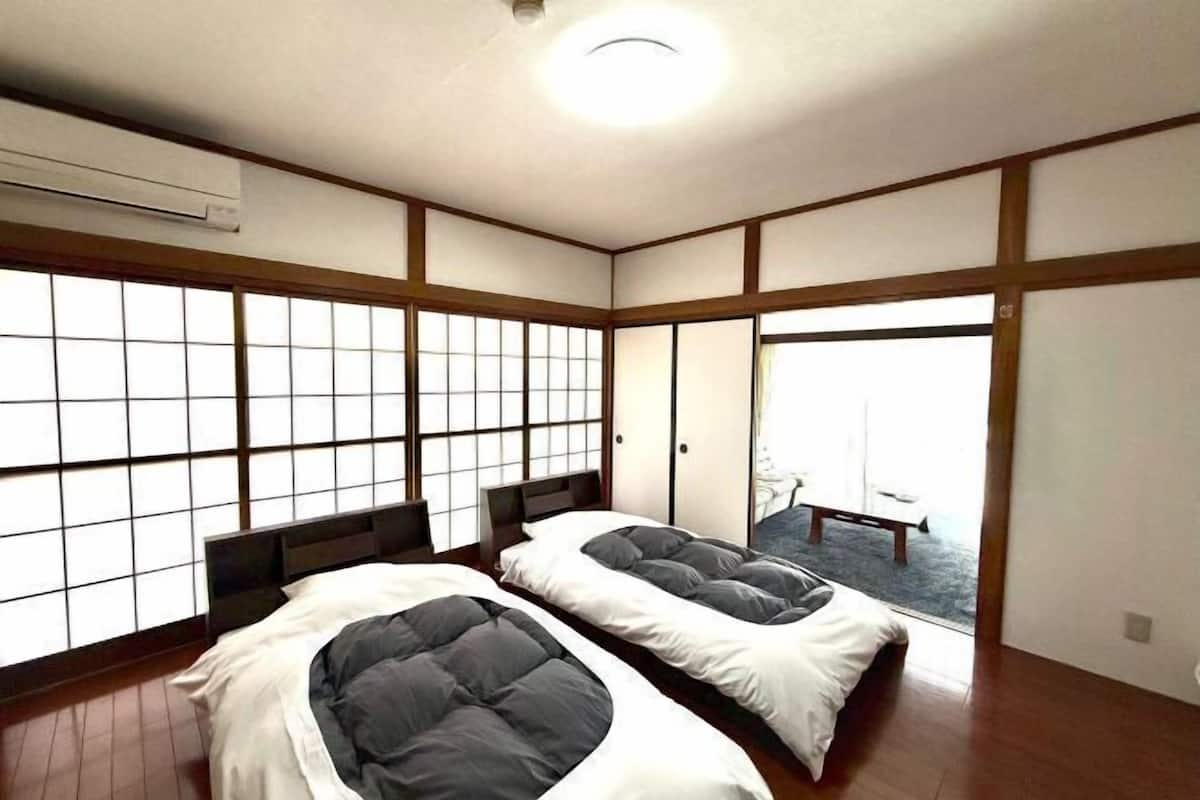 1 bedroom, down comforters, in-room safe, laptop workspace