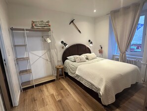 1 bedroom, iron/ironing board, free WiFi, bed sheets