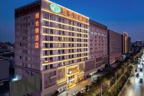 Exterior - Vianna Hotel (Kunming)