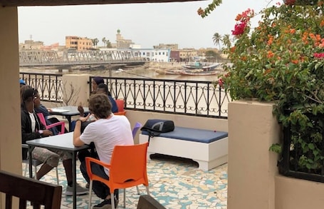 Terraza o patio. Chez Titi