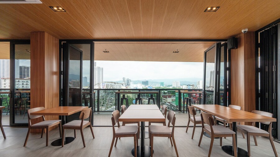 Kokotel Cebu Adira
