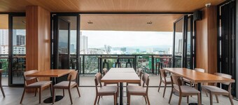 Kokotel Cebu Adira