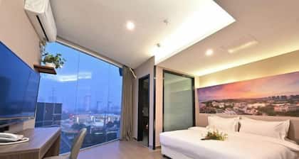 Nanyang Boutique Hotel (Bozhou Weiwu Avenue Branch)