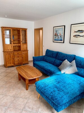 TV - Apartment '3 Im Haus' with Balcony and Wi-Fi (Cuxhaven)